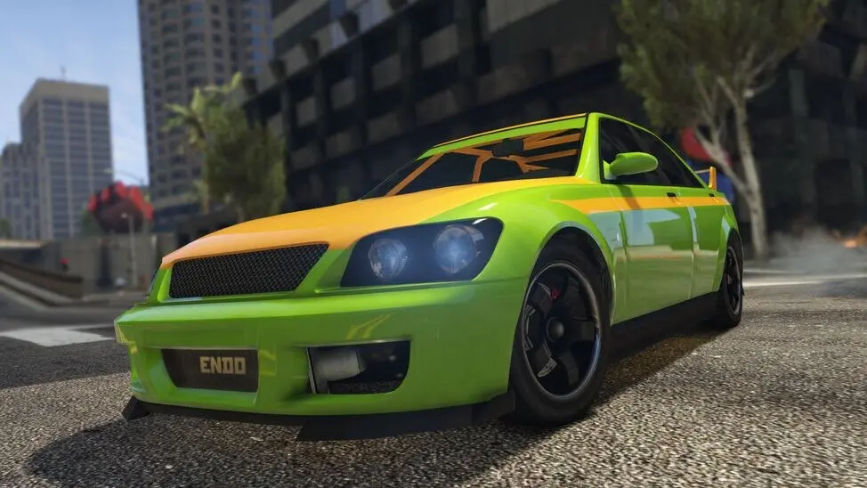 Sultan در پیشنمایش سینمایی وبسایت Rockstar Games برای Grand Theft Auto Online.