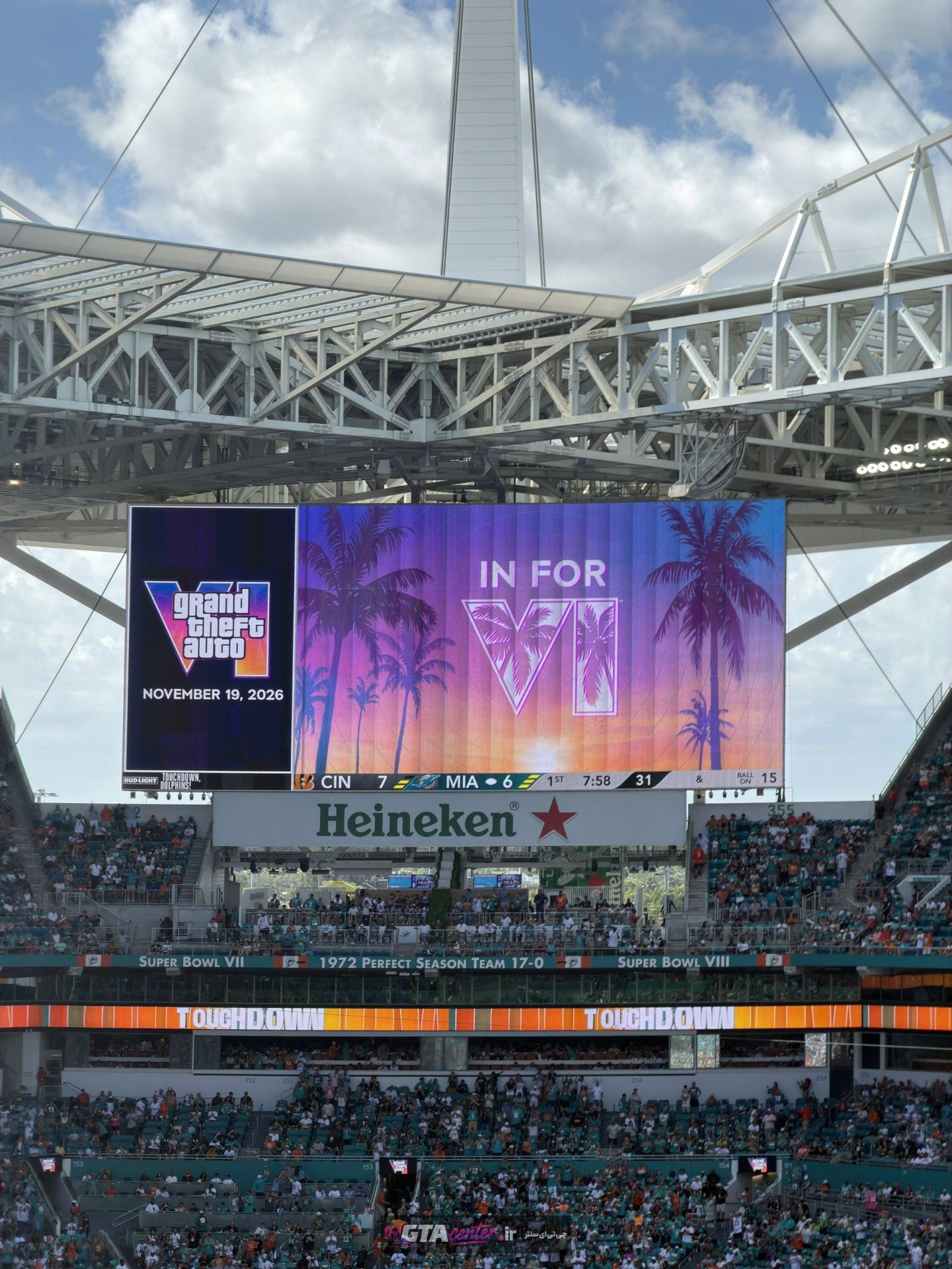 تبلیغ GTAVI در Hard Rock Stadium میامی